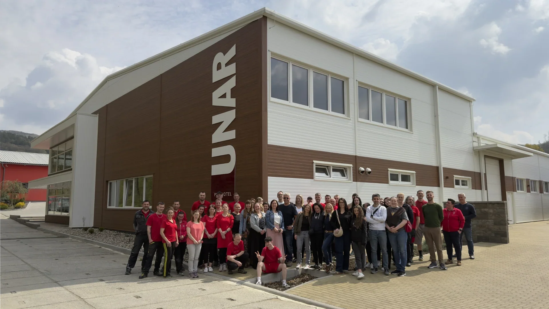 Visit by the Aquapalace Hotel Prague team to the UNAR production facility