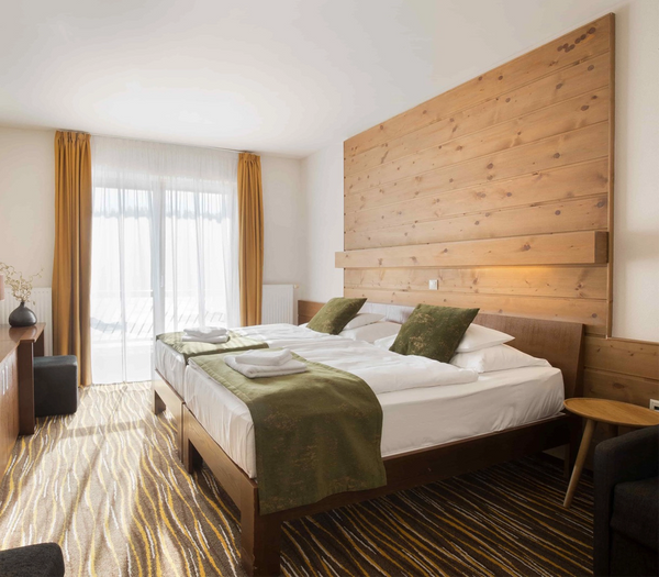 Equitana Hotel Resort — gallery image 1
