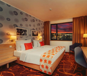 Iris Hotel Eden — gallery image 1